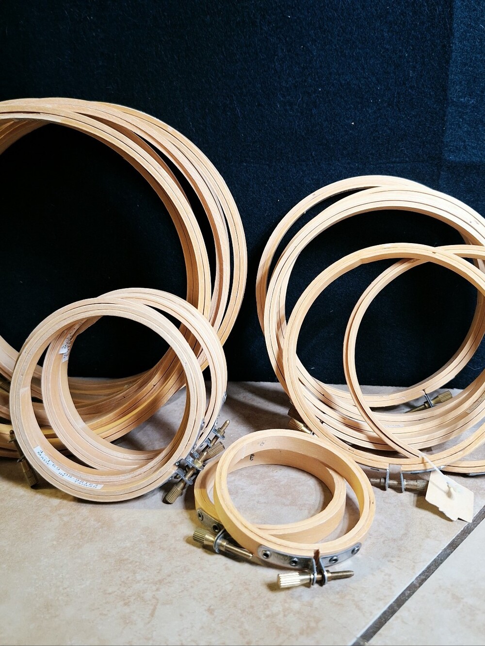 Vintage Wooden Embroidery Hoops Lot Of 19 Taiwan 8"/6"/5"/4"/3" Woolworth's